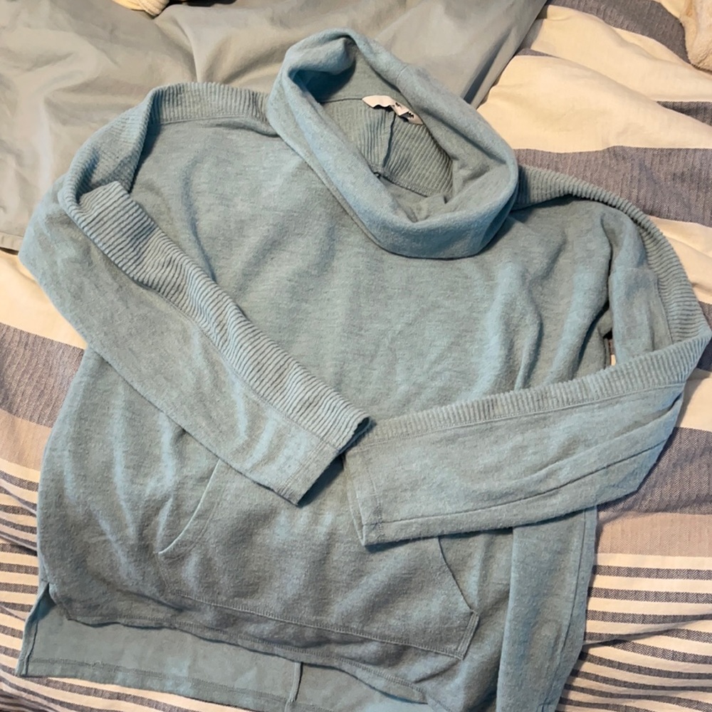 Lightweight sweatshirt